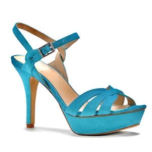 NWB Vince Camuto Peppa heel